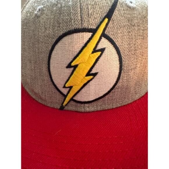 DC Comics The Flash Gray & Red Snapback Hat Adjustable Cotton For Adults - Picture 1 of 7